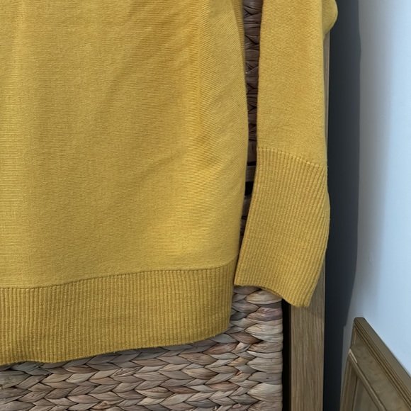 Yellow wool sweater - Picture 4 of 5